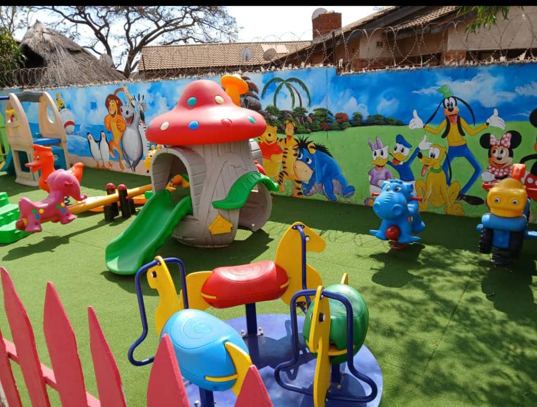 Colourful play yard
